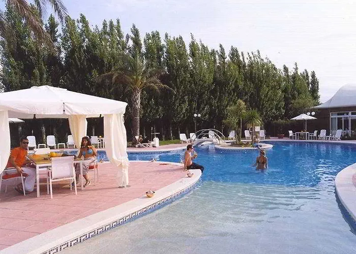 Ampuria Отель 3*