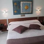 Hotel Ampuria 3*