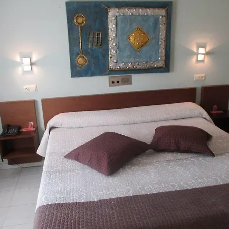 Otel Ampuria 3*